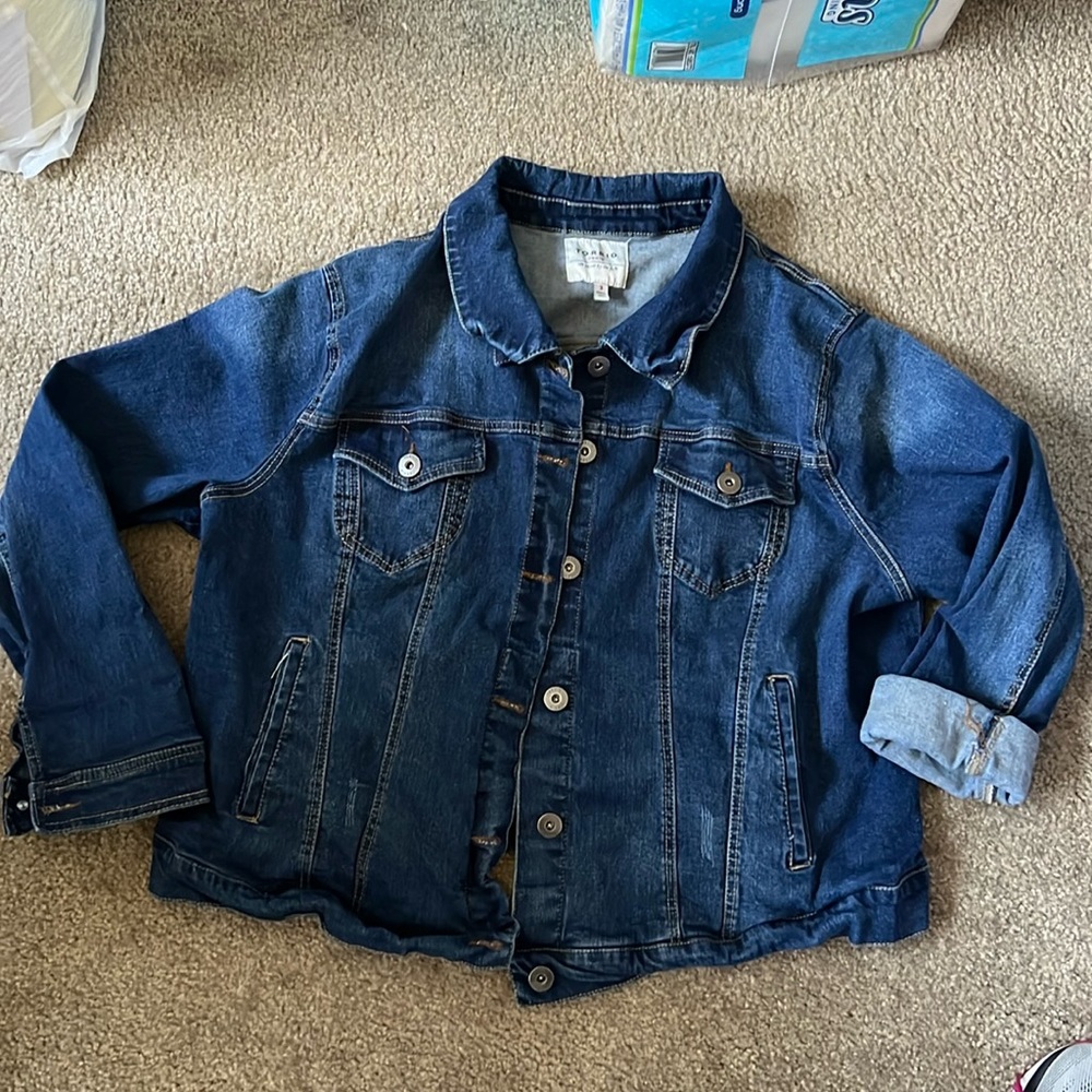 Torrid size 3 jeans jacket excellent condition